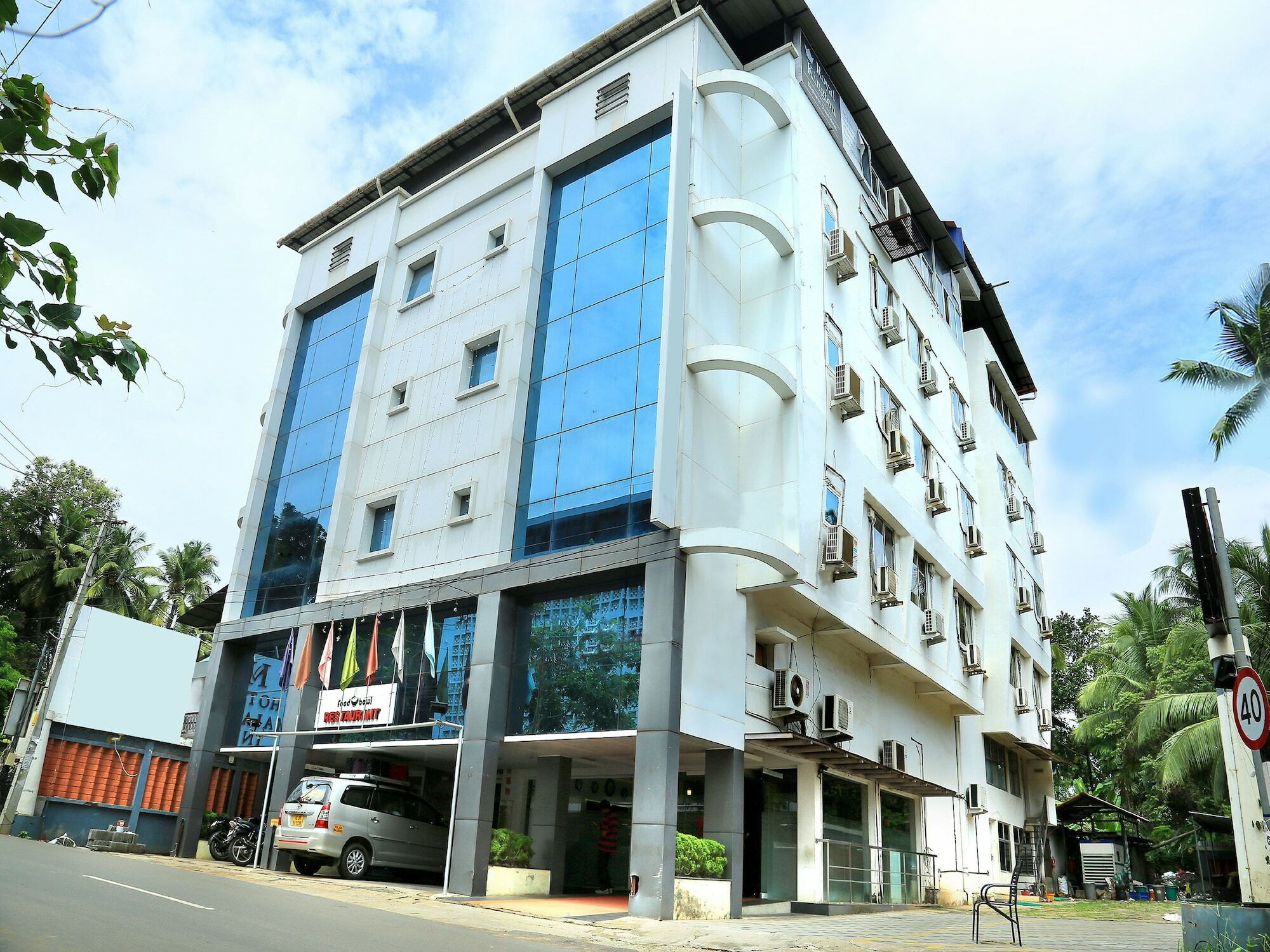 Oyo 1684 Hotel Malabar Inn Kozsíkóde Kültér fotó